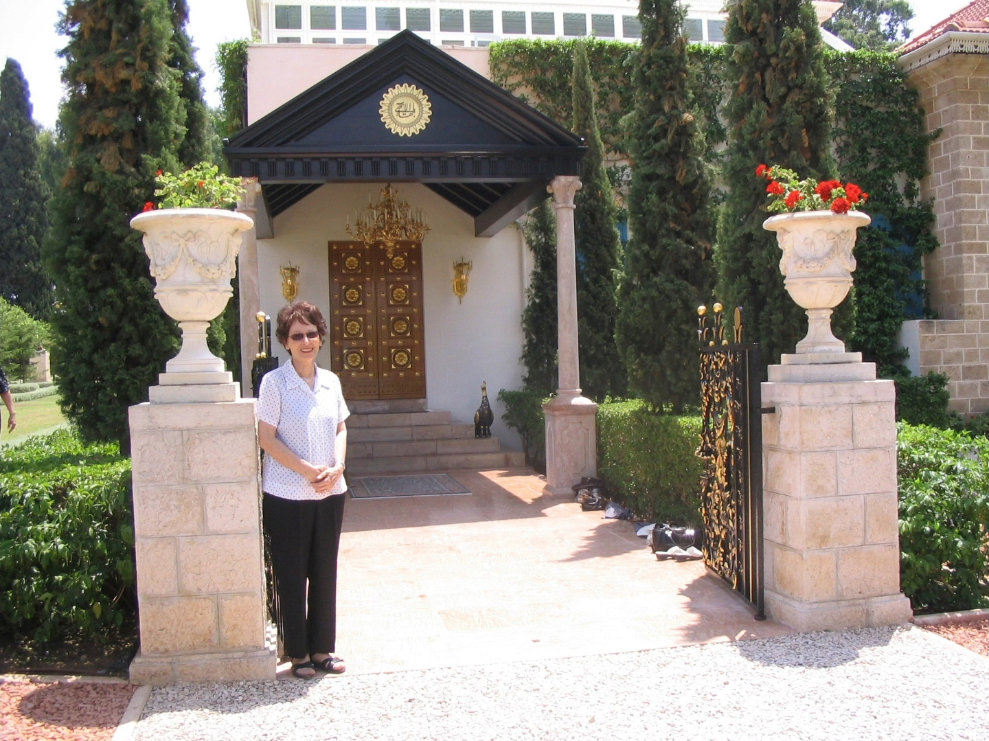 Baha’i House of Worship hosts memorial for Violette Haake